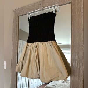 DISSH Black And Beige Strapless Bubble Hem Mini Dress Size 2 XS NWT